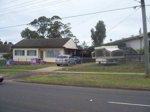 FIRST HOME BUYERS, INVESTORS SHOULD INSPECT. Picture 1