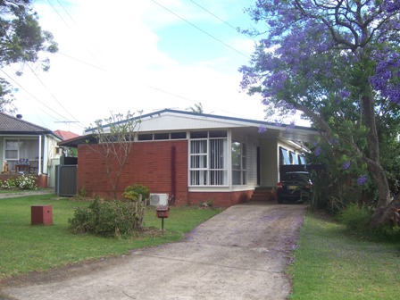 QUIET CUL DE SAC STREET, LARGE TV FAMILY ROOM, INGROUND POOL Picture 1