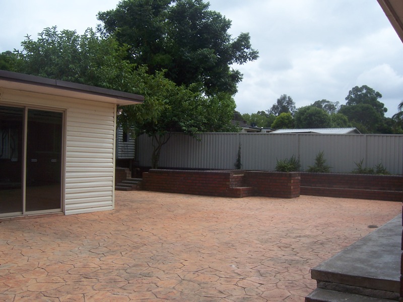 4 BEDROOMS, EXTERNAL GAMES/TEENAGE RETREAT, WALK TO MOST AMENITIES. Picture 3