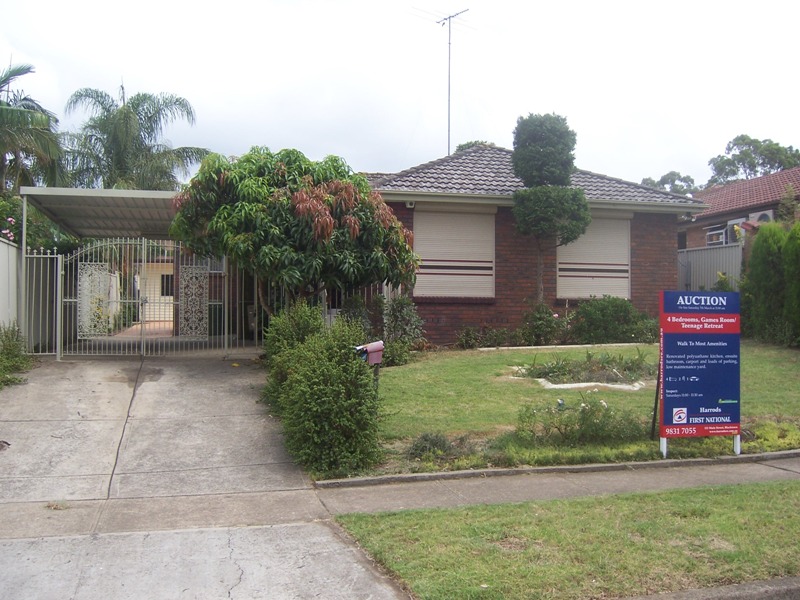 4 BEDROOMS, EXTERNAL GAMES/TEENAGE RETREAT, WALK TO MOST AMENITIES. Picture 1