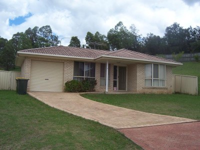 QUIET CUL DE SAC, ST MARTINS VILLAGE, WALK TO SCHOOLS AND SHOPS. Picture QUIET CUL DE SAC, ST MARTINS VILLAGE, WALK TO SCHOOLS AND SHOPS. Picture