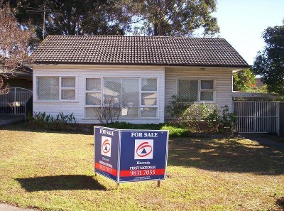 FABULOUS FIRST HOME OPPORTUNITY, WALK TO BLACKTOWN STATION. Picture
