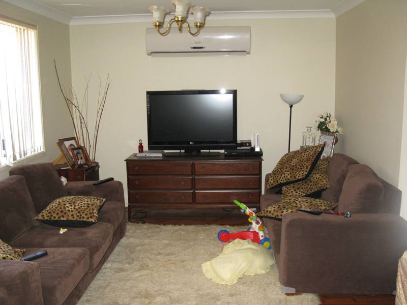 RARE OPPORTUNITY, DUAL OCCUPANCY-INVESTORS, INLAWS MUST INSPECT ! Picture 2