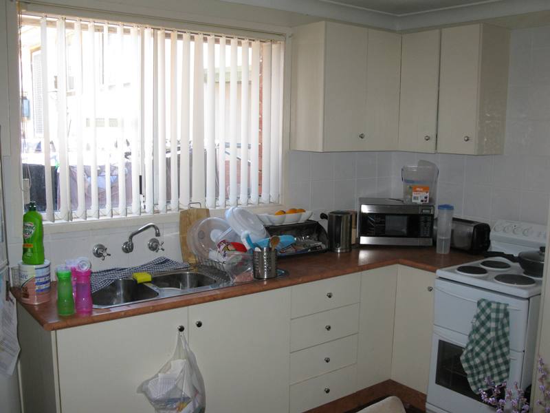 RARE OPPORTUNITY, DUAL OCCUPANCY-INVESTORS, INLAWS MUST INSPECT ! Picture 3