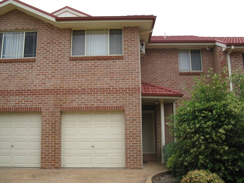 ABSOLUTLEY STUNNING PRESENTATION, SOUTH BLACKTOWN CLOSE TO ALL AMENITIES Picture 1