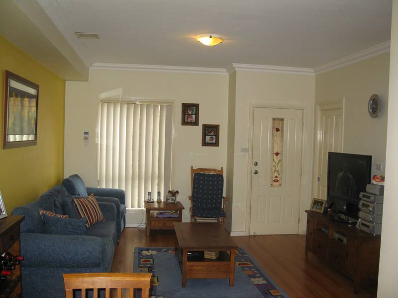 ABSOLUTLEY STUNNING PRESENTATION, SOUTH BLACKTOWN CLOSE TO ALL AMENITIES Picture 2