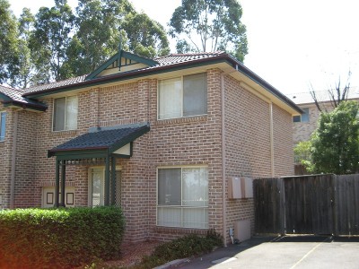 FULLY AIR CONDITIONED THREE BEDROOM TOWNHOUSE IN WHISPER QUIET STREET Picture
