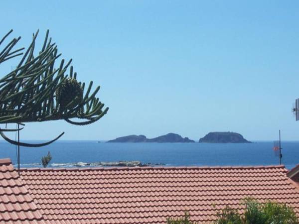 Caseys Beach - Ref 3102 Picture 1