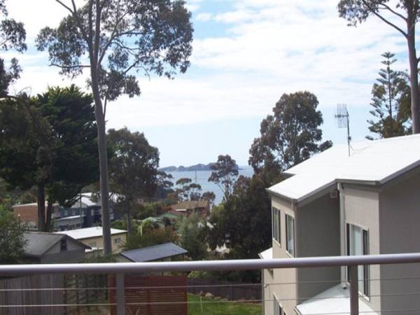 Denhams Beach - Ref 3359 Picture 1