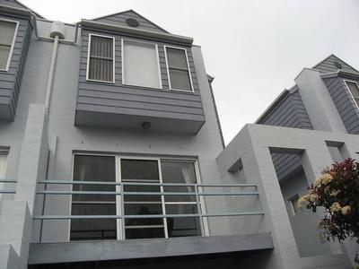 STYLISH TOWNHOUSE -CONVENIENT LOCATION Picture STYLISH TOWNHOUSE -CONVENIENT LOCATION Picture