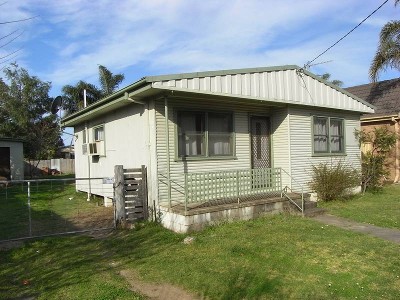 COSY COTTAGE - WALK TO TOWN Picture