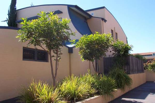 SPACIOUS MODERN UNIT IN BATEHAVEN Picture SPACIOUS MODERN UNIT IN BATEHAVEN Picture