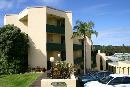 APARTMENT
WITH
BAY
VIEWS Picture 1