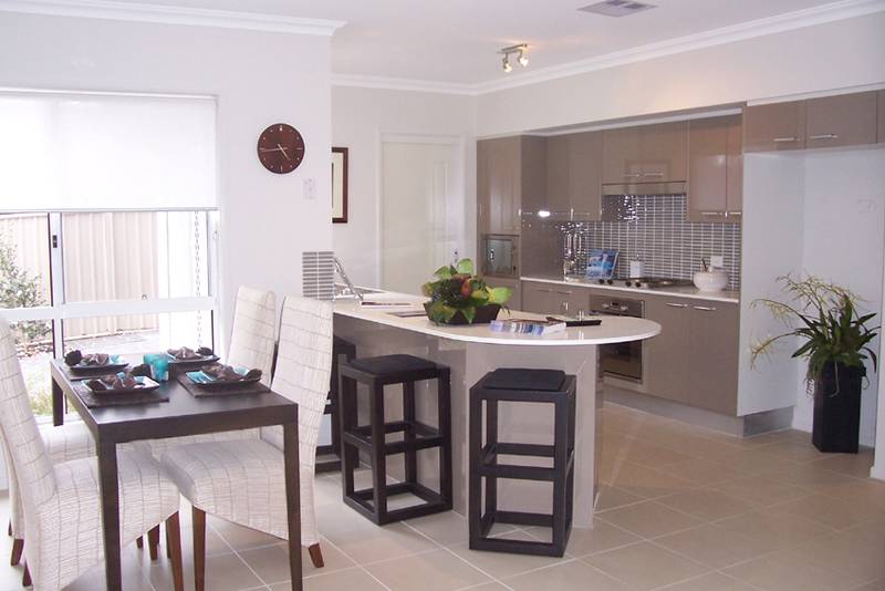 An Outstanding Opportunity! Picture 3