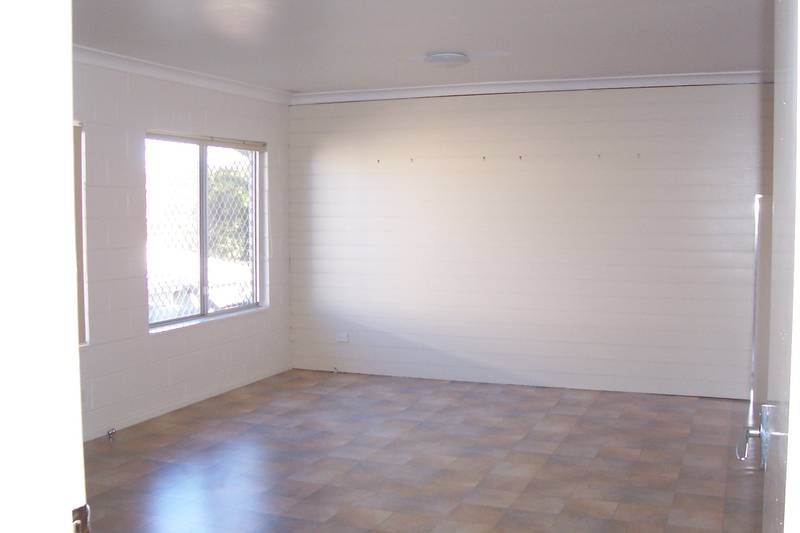 A CUTIEOF A COTTAGE Picture 3