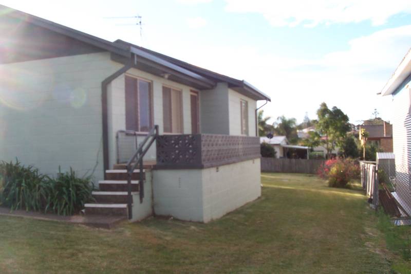 A CUTIEOF A COTTAGE Picture 1