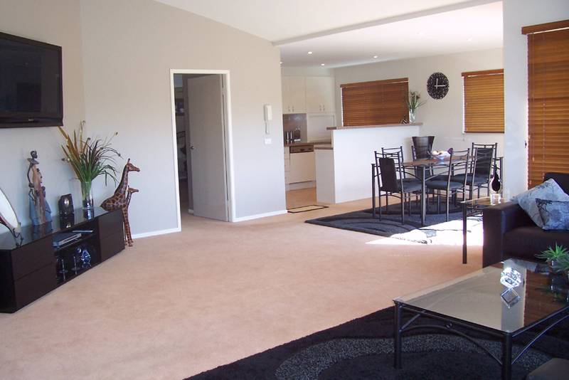 A Cosmopolitan Lifestyle Picture 3