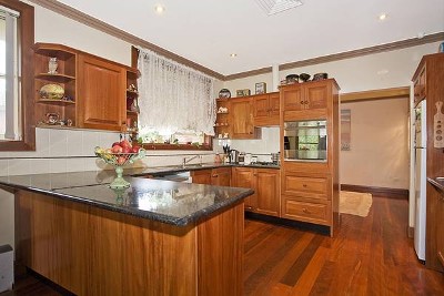 Modern Brick home only 11 Years Young! Picture