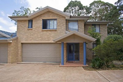 Modern Townhouse in Prime Position Picture