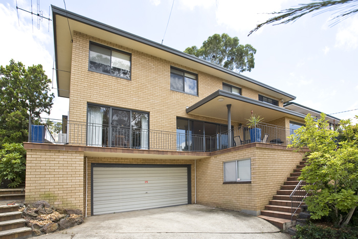 Family Entertainer with Water Views Picture 2