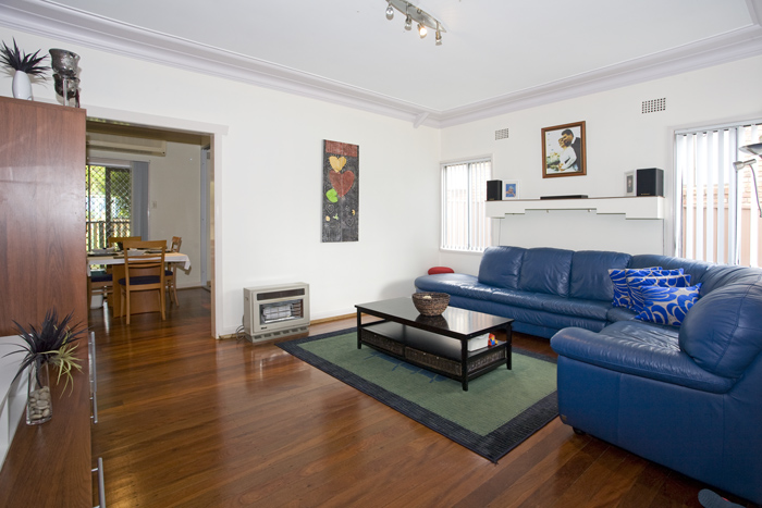 Perfect
for 2 Families! Picture 2