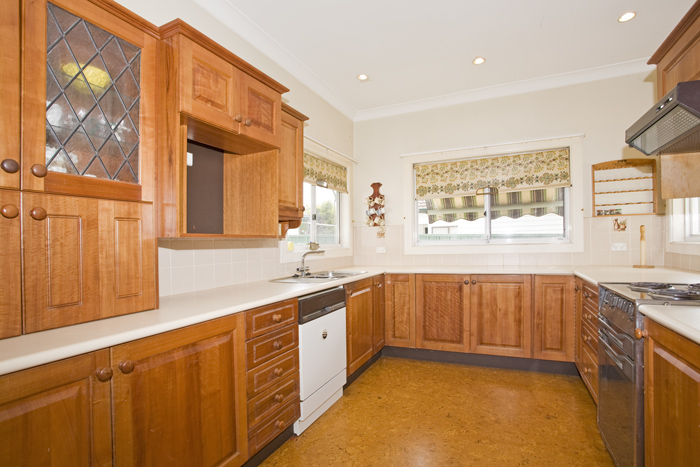 Affordable 5 Bedroom Home! Picture 2