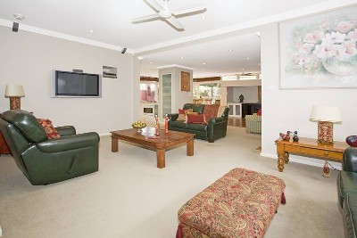 Single Level Luxury Picture