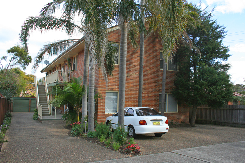 Updated One Bedroom Unit with Car Space Picture 1