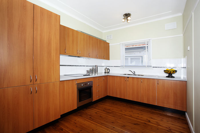 Perfect First Home - Walk to Roselands Picture 1