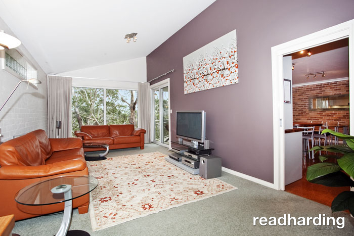 Full Brick Home in Private Bushland Setting Picture 2