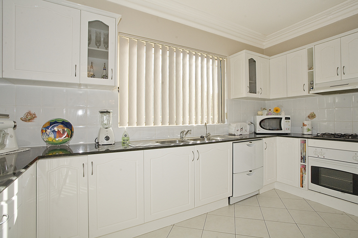 Style Space & Luxury in a Perfect Position Picture 2