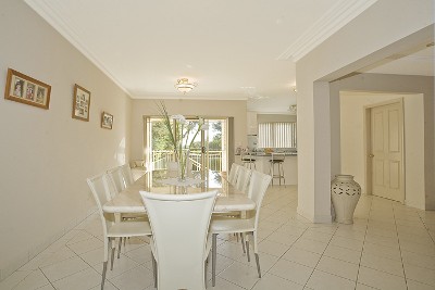 Style Space & Luxury in a Perfect Position Picture Style Space & Luxury in a Perfect Position Picture