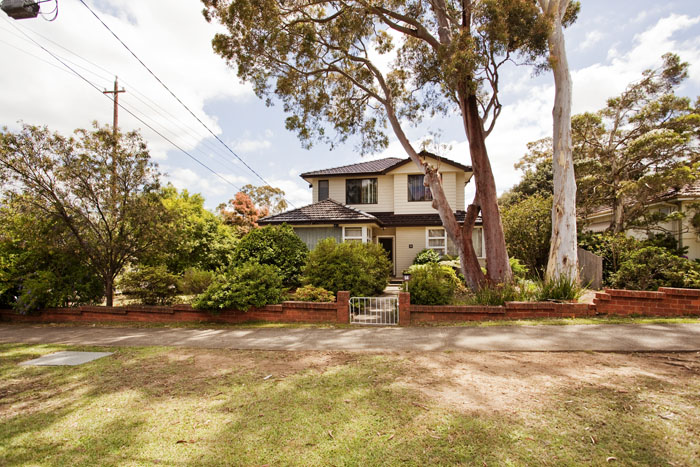 1000m2 Corner Block - 20m Frontage - Potential Development SIte Picture 3