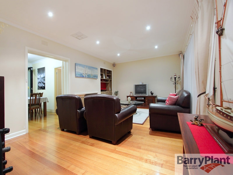 Immaculate Home - Great Location Picture 2