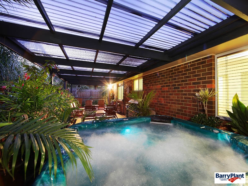 King Sized Home & Land Picture 3