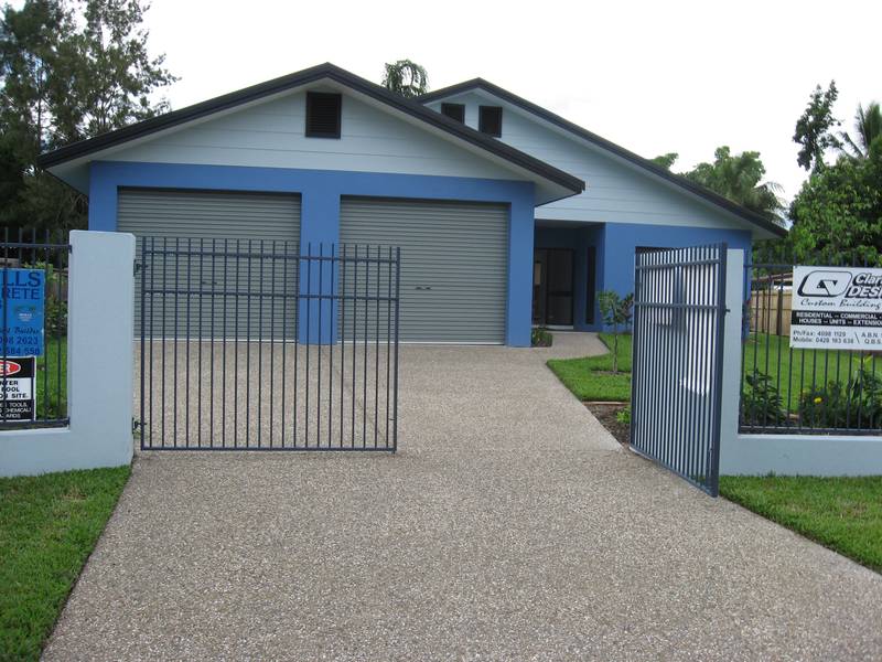 Cooya Charm Picture 1