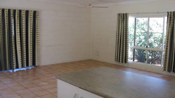 Close to the Beach Picture 3