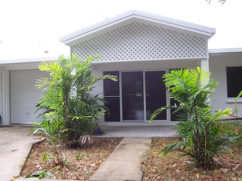 Wonga Beach Unit Picture 1