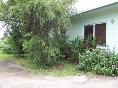 5 Minute Walk to Beach Picture