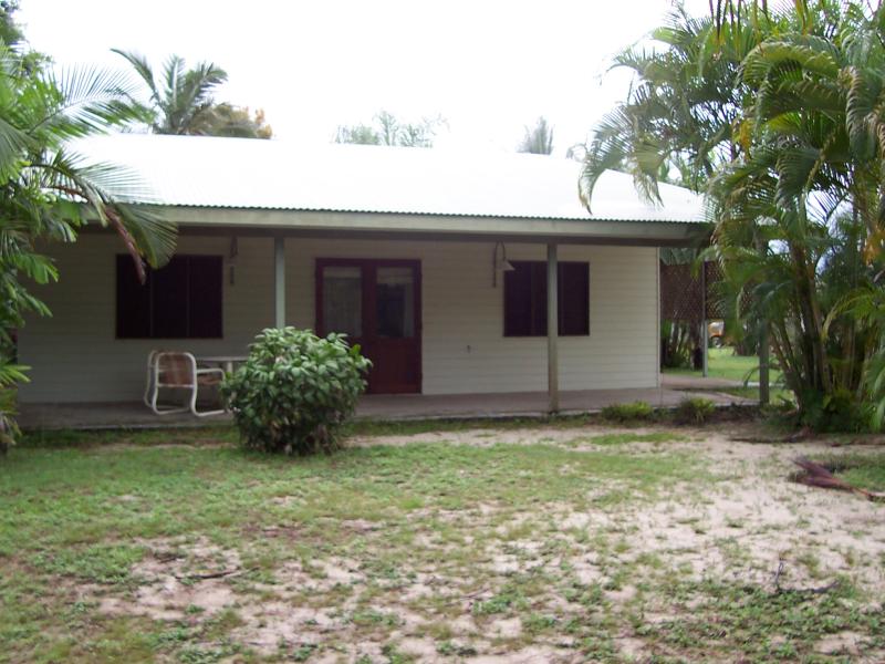 Located in beautiful Wonga Beach Picture 1