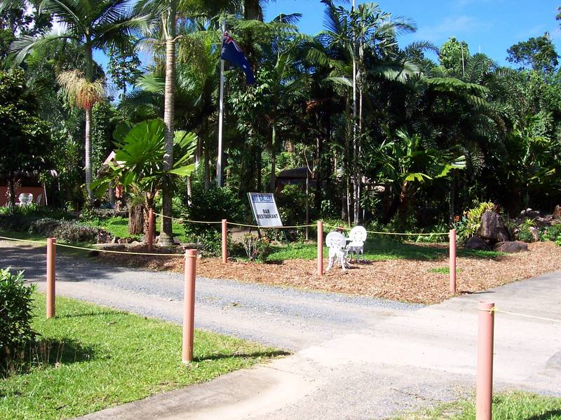 Floravilla Picture 2