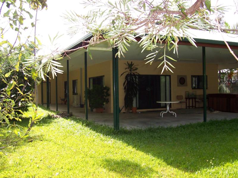 Great Lifestyle at Wonga Beach Picture