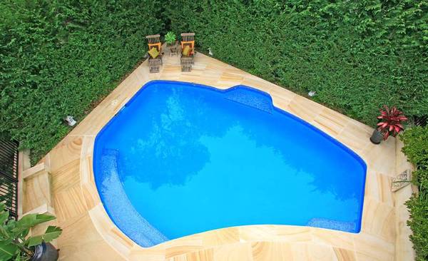 Elegance & Style Picture 3