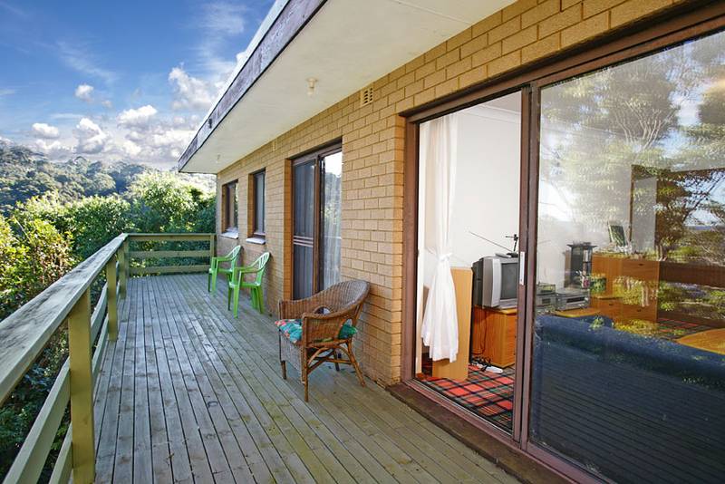 PANORAMIC POTENTIAL- YES IT IS SMALL BUT ITS NOT ON A MAIN ROAD AND VIEWS ARE SENSATIONAL Picture 1