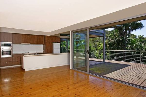 Ultra modern home close to Pittwater Picture