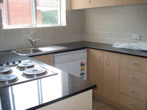 Light & Spacious! Picture 2