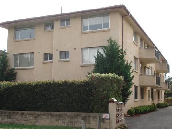 Light & Spacious! Picture 1