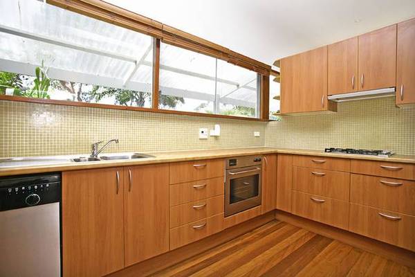 *** LEASED****Classic Entertainer Picture