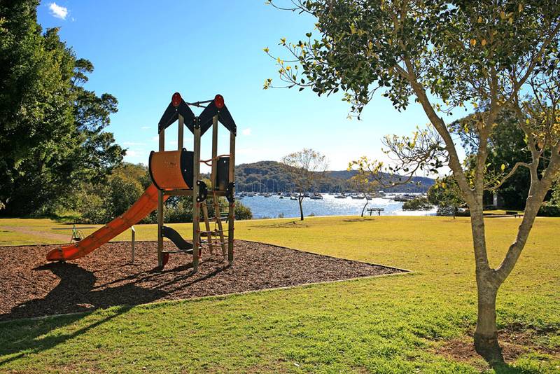 Family Home Great Position Picture 2