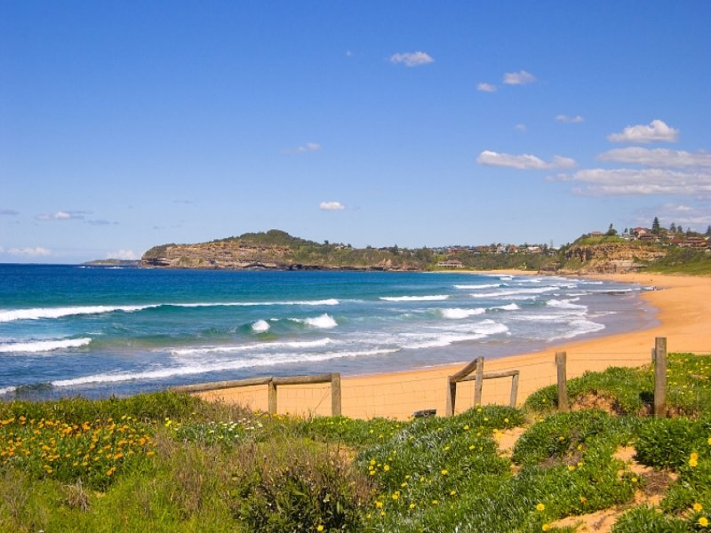 Beachside Unit - Renovated to Perfection Picture 2